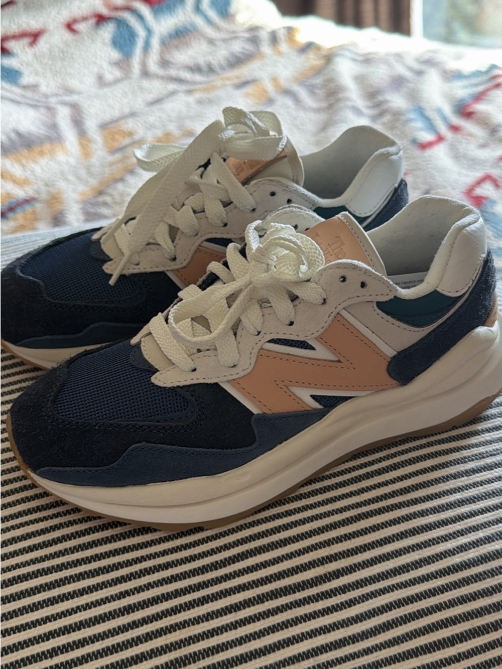 New Balance Navy, Blush & White Casual Sneakers size 6